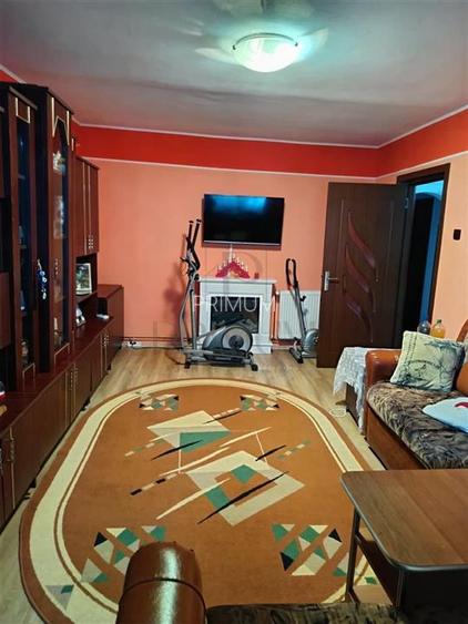 SOARELUI - PARTER INALT - 3 CAMERE - 2 BAI - CENTRALA PROPRIE - BALCON - 7
