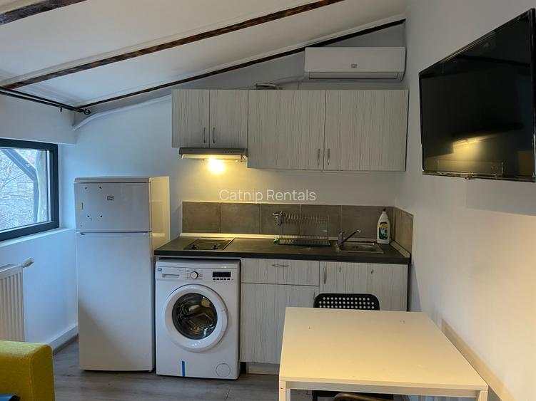 Charming Attic Apartment in Villa | Mătăsari Area | Fully Furnished & Cozy - 10