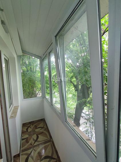 Proprietar  - 2 camere Primaverii  - renovat si complet reconsolidat - 12