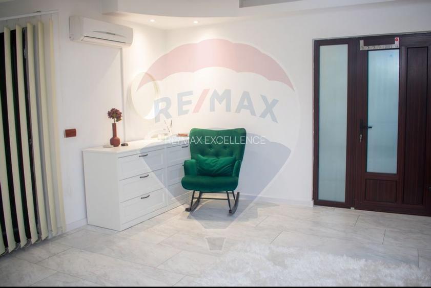 Casă / Vilă cu 5 camere de vânzare - 12