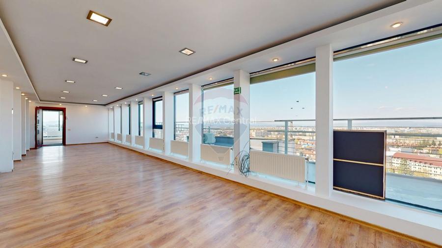 BIROU cu priveliște panoramică – Centru Civic - 3