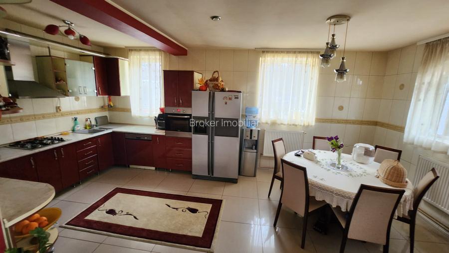 Vila P+ 1 ,Zona Medeea spre Cet , teren 360 mp - 9