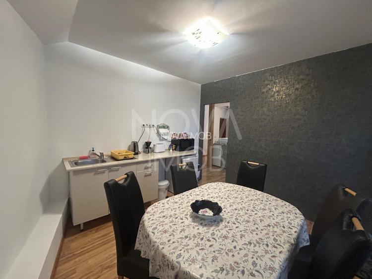 Casa de vanzare 200 mp cu spatiu comercial la parter, strada Lunga - 2