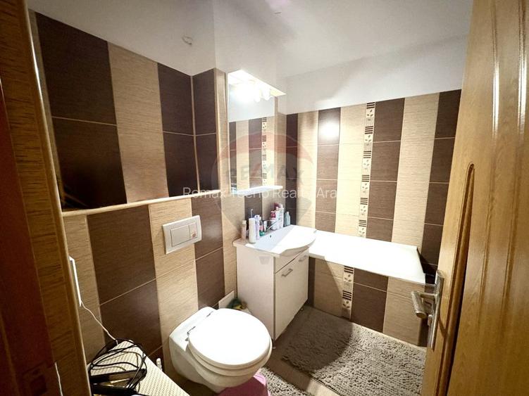 Vanzare apartament 3 camere decomandat cu loc parcare Micalaca zona300 - 11