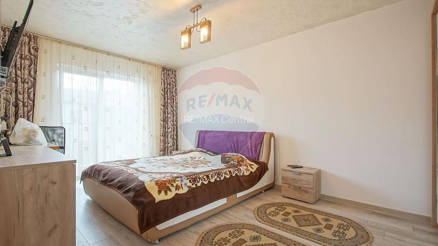 Casă / Vilă cu 3 camere de vânzare - 14