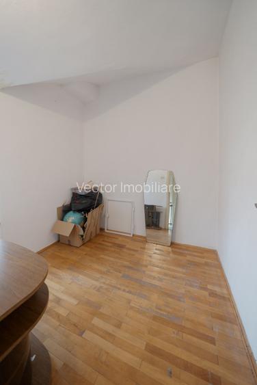 Etaj 1/Vila*120 mp utili+80 mp spatii comune*PRO TV* - 14