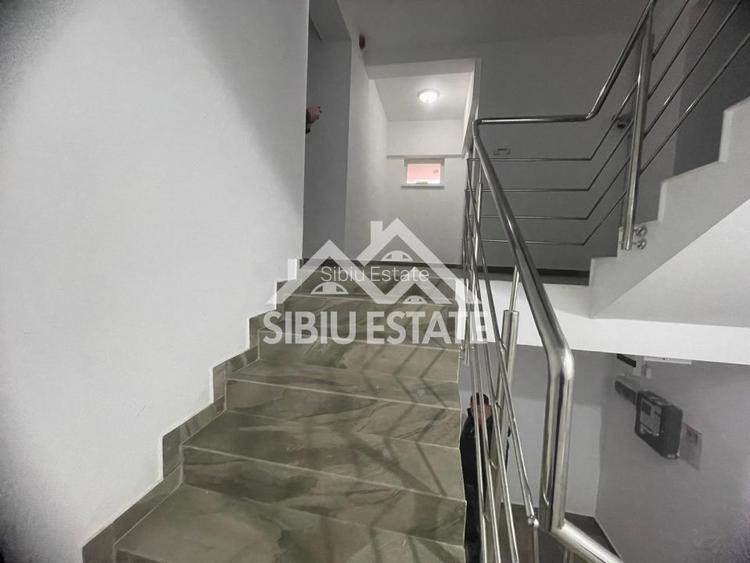 Apartament cu 3 camere, s.utila 70.15 mp.  bloc cu lift-  loc de parcare - 7