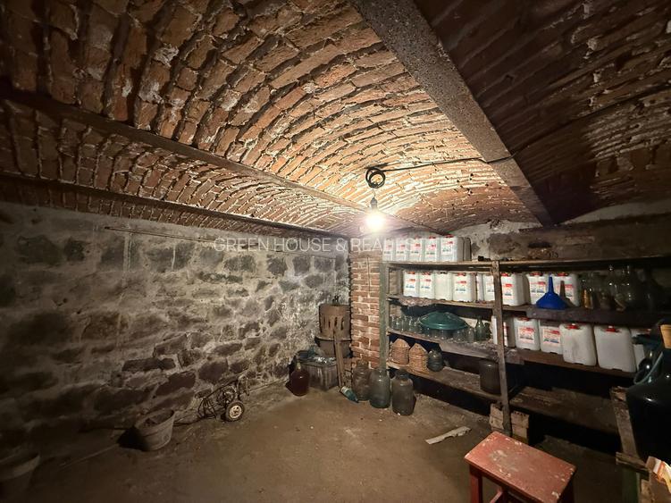 Casă spațioasă cu potențial de extindere, zona Judecatoriei - 5