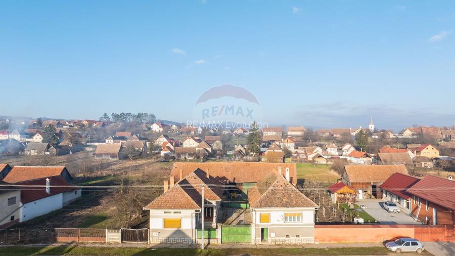 Comision 0%! 2 case Cincu, teren 2134mp, sura & curte libera - 45