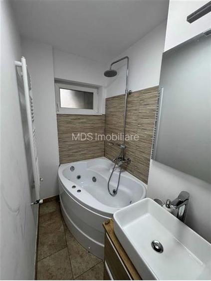 Decomandat, mobilat si utilat in Complex - 8