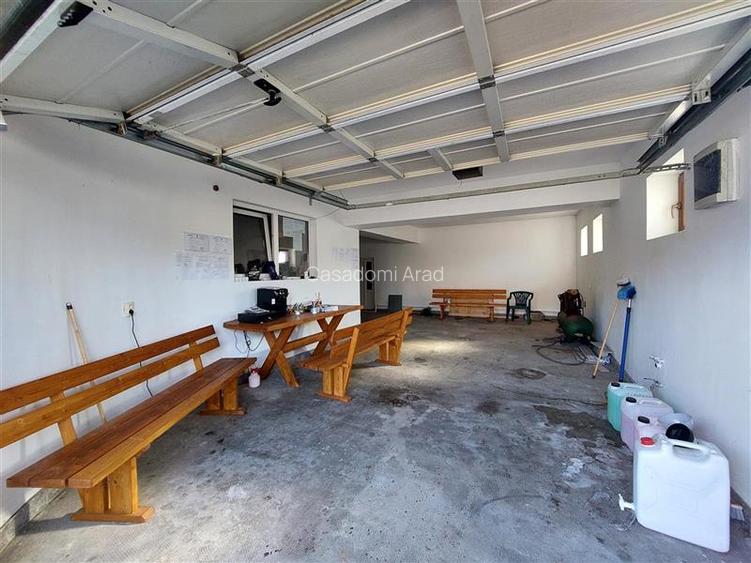 Imobil D+P+2E+M, zona Poetului, integral sau partial - 5