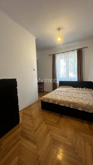 Apartament in casa cu 2 camere ,beci si curte pe Strada Titulescu ,zona Afi - 5
