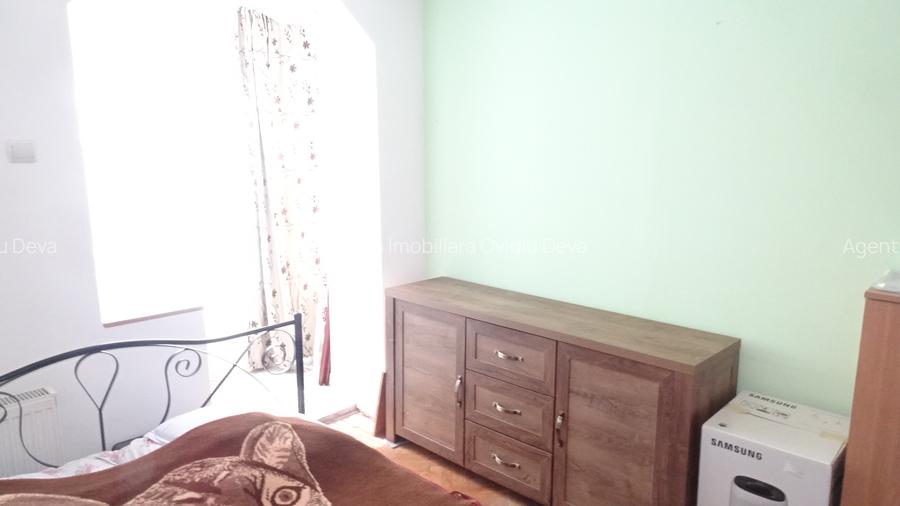 Vand apartament 2 camere in Deva, zona Al. Patriei, etaj 3, - 5