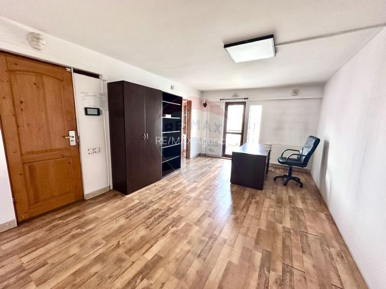 Spații Birouri de închiriat in Vila Str Comana Sector 1 - 4