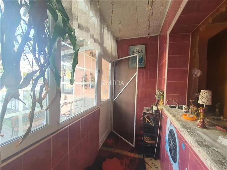 Apartament 3 camere decomandate de vanzare str. Republicii parter - 5