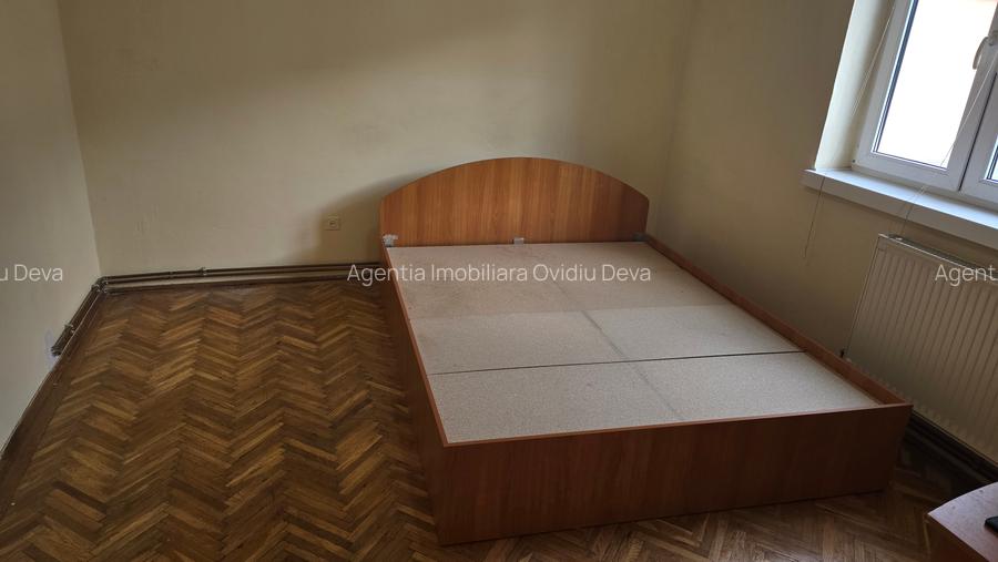 Vand apartament 3 camere cu intrari separate in Deva, zona Minerului, - 5