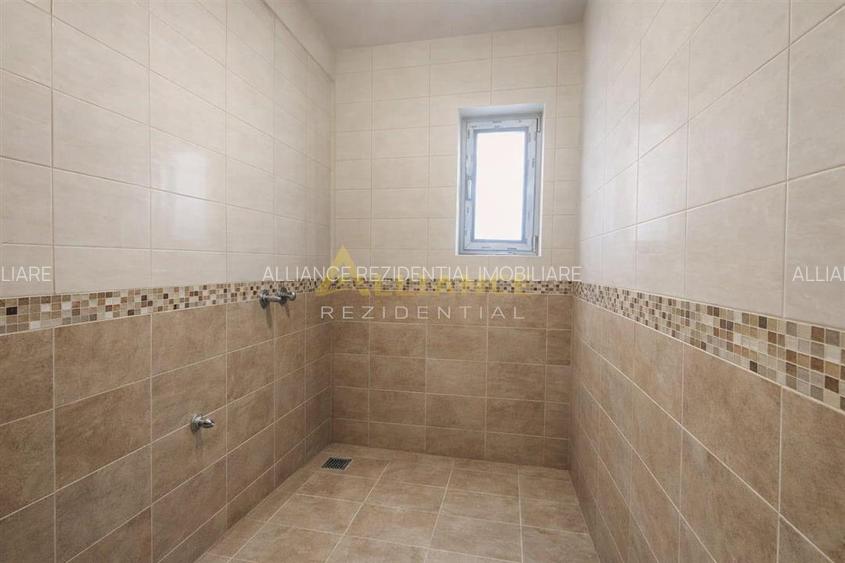 Casa individuala- 4 camere- placa de beton- 600m de STV - 4