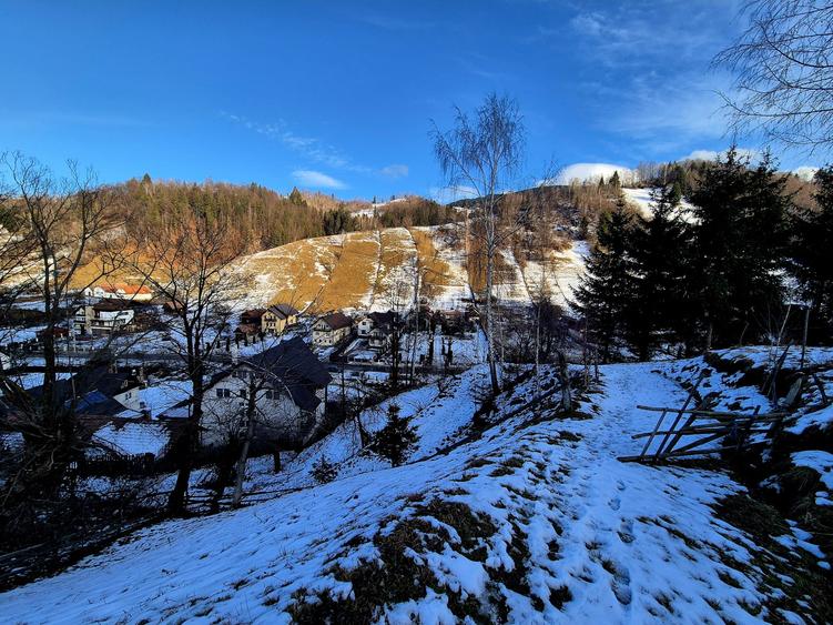 Teren intravilan Simon/Bran, 4318 mp , casuta intabulata, utilitati - 15