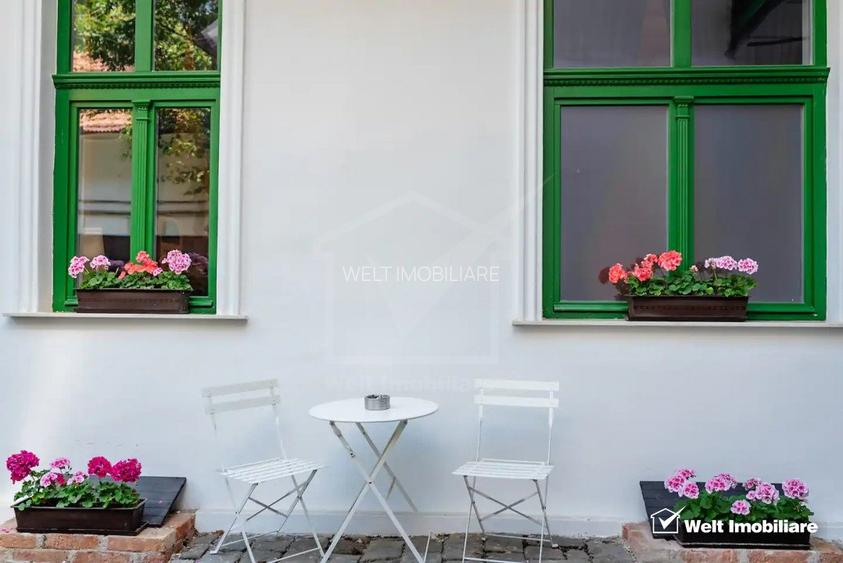 Doua apartamente pregatite pentru regim hotelier, locatie ultracentrala  - 11