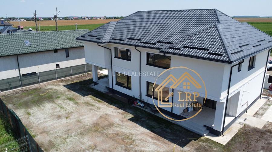 Dascalu-Vila 5 camere, 3 bai, 2 terase, 400mp teren - 20