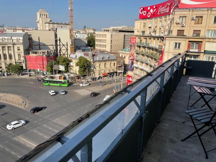 Piata Romana, 2 camere cu vedere superba, terasa, centrala proprie - 4