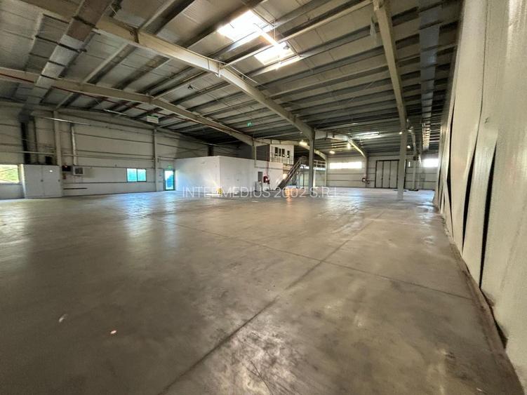 Hala industrial de 2000 mp cu autorizatie ISU Cat D - 18