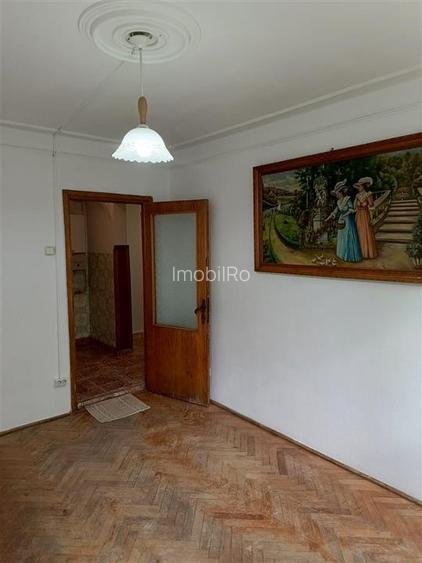 Apartament 2 camere  Podu Roș (lângă Palas) - 9