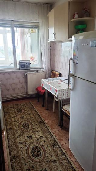 Apartament cu 2 camere, decomandat, cartier Micro 14, etaj 5, zonă liniștită