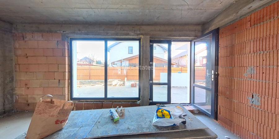 Casa 4 camere Berceni Miorita 500 metri autobuz - 2