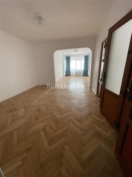apartament 3 camere Piata Muncii, la 1 minut de gura de metrou, 90mp utili ,etaj - 22
