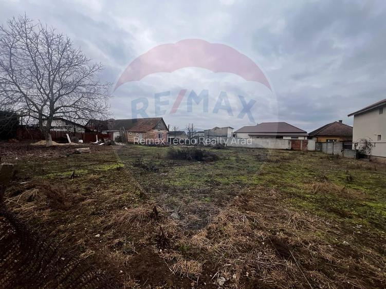 Teren de inchiriat-Subcetate( langa Bazinul de înot și polo ) - 3