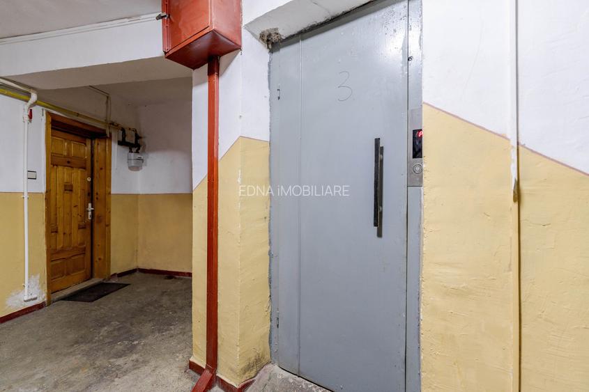 Apartament 3 camere transformat in 2 camere – Bd. Cosminului - 23