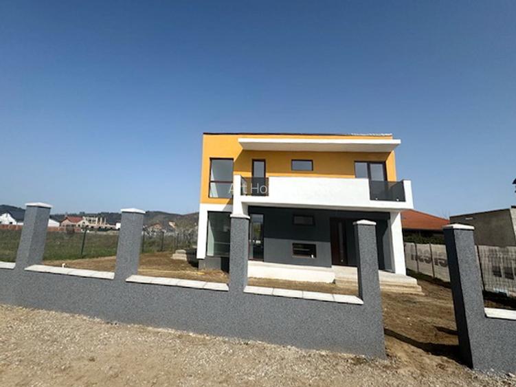 Casa Finalizata  Individuala  5 Camere Harman - 5