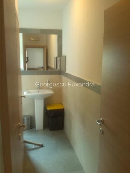 Vanzare imobil birouri pretabil investitie, inchiriata integral - 38