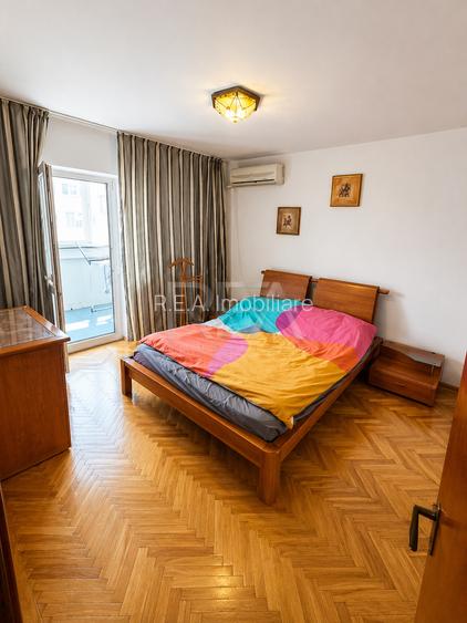 3 camere Unirii decomandat,centrală,parcare,et. 6,an 1995,metrou,83 mp - 2