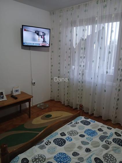 Vand apartament 2 camere, decomandat, zona Gârdu - 5