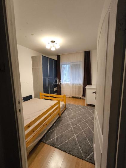 Apartament 3 camere decomandate, zona UMF. - 4
