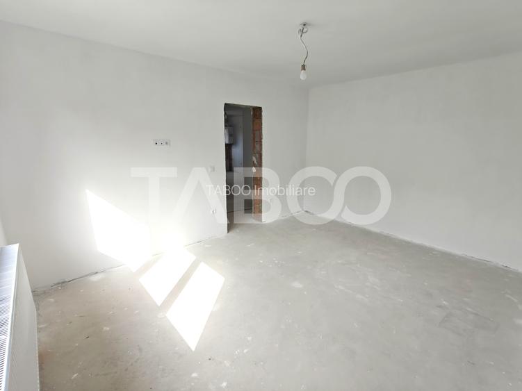 Apartament intabulat 3 camere balcon - etaj 1 - parcare - Comision 0 - 6