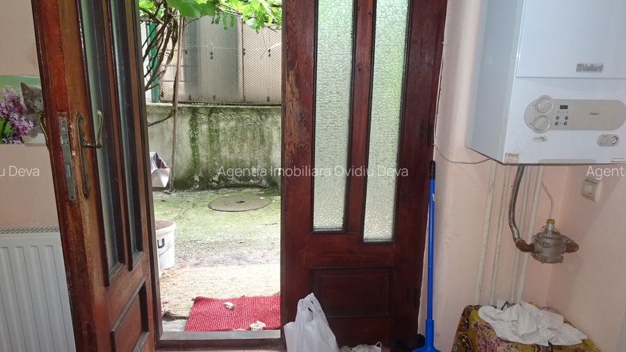 Vand casa in Deva, zona ultracentrala, compusa din 2 corpuri unite, - 9