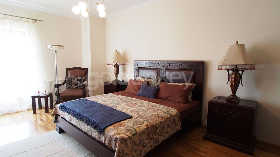 Vila reprezentativa cu finisaje premium | piscina | 1350mp - 9