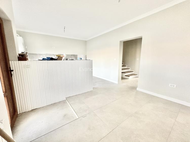 Duplex cu 4 camere cu toate utilitatile si cu asfalt -125 mp utili- Mosnita Noua - 5