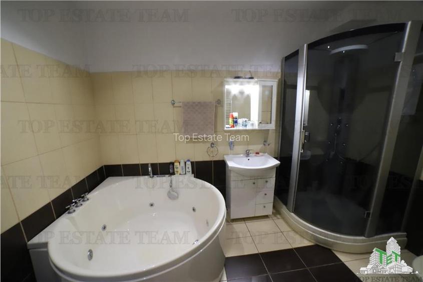 Apartament cu 4 camere  de vanzare, Ultracentral,  Kogalniceanu, curte si pod - 14
