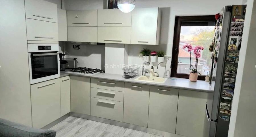 3 Camere Zona Km 4- Str Ederei Loc Parcare - 3
