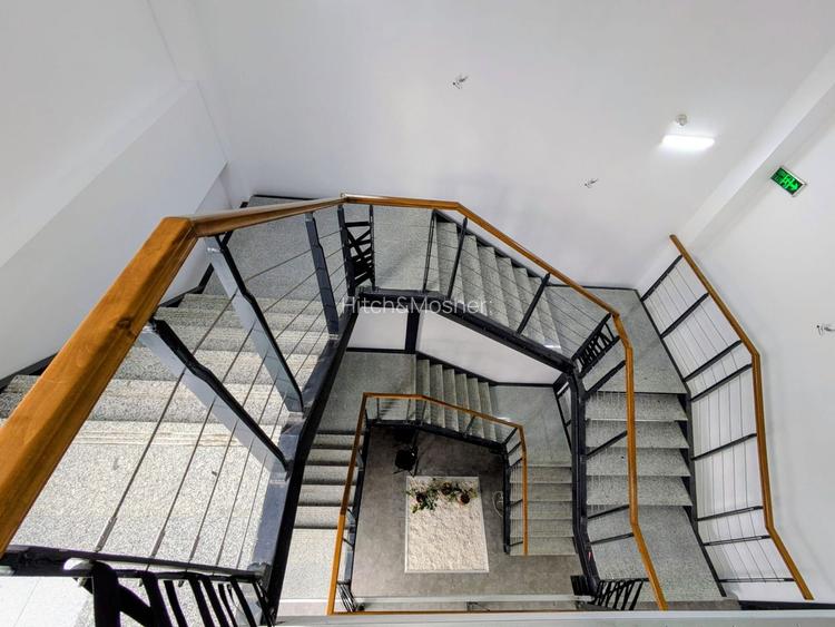 Spatii  de birouri cu suprafete intre 100-1500 mp - Comision 0% - 7