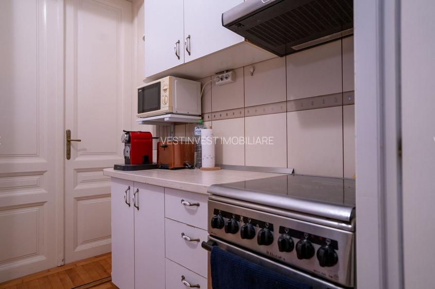 Apartament central de vânzare – la curte comună - Oradea - 10