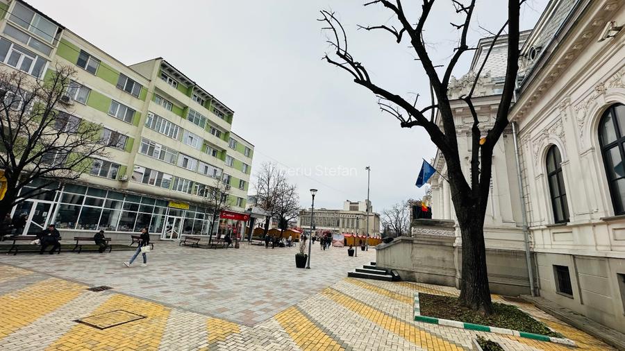 Spațiu pietonal ultracentral, 2 laturi, lângă Primărie și Filarmonică  - 10