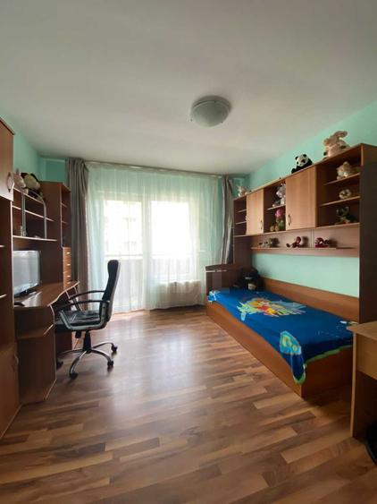Apartament 2 camere,etaj 1,decomandat - 4