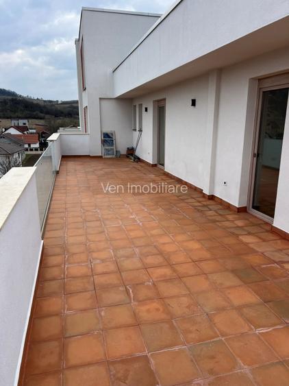 Penthouse de lux | 83 mp utili + terasă 117 mp | Etaj 3 cu lift | Zonă premium - 12