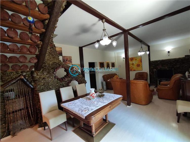 Royal Imobiliare -vanzare vila/ casa de vacanta zona CAMPINA - 35