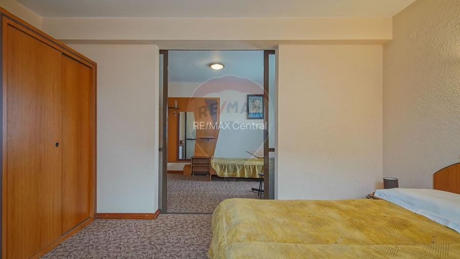 Comision 0 %! Pensiune cu 12 camere de vânzare, str. De Mijloc! - 25